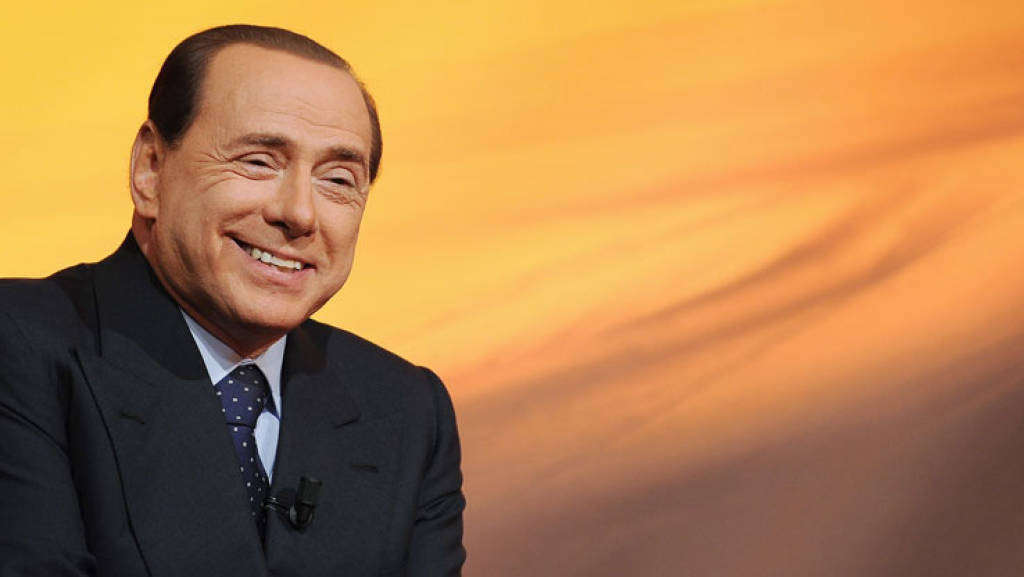 Berlusconi, telefonata in diretta tv a Quinta Colonna per lo sfrattato